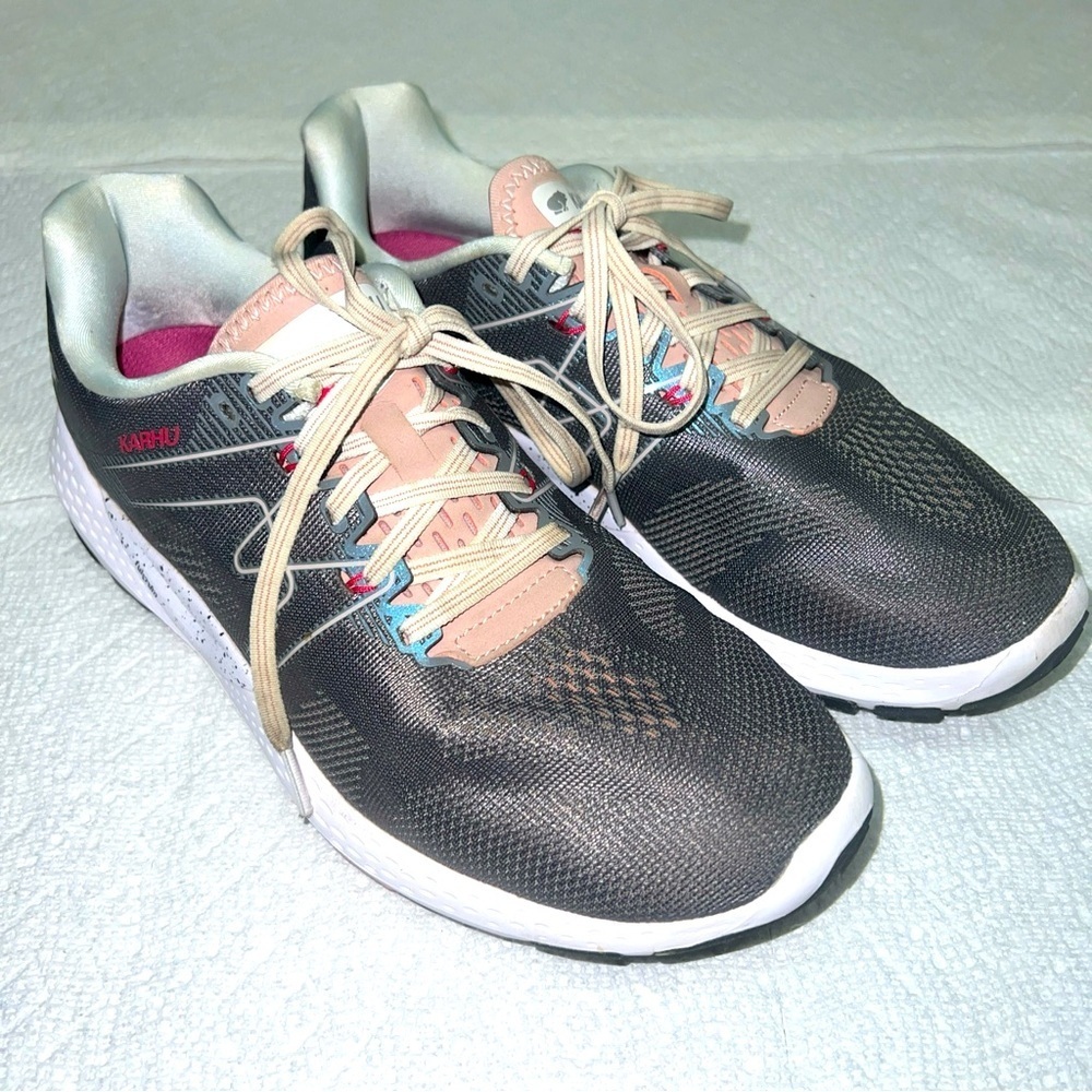 Karhu Ikoni Ortix 2020 Running Shoes Women's Sz 9.5M  Pewter/Misty Rose